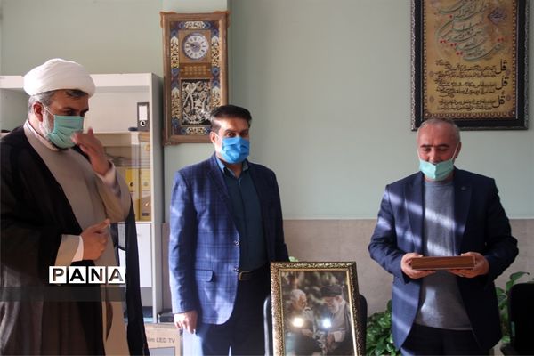 بزرگداشت روز پرستار در آموزش و پرورش ناحیه یک شهرری