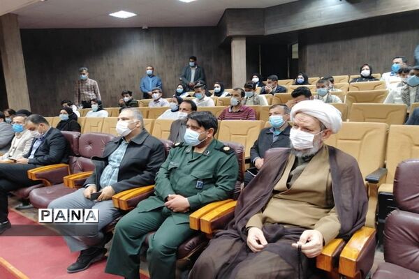 تجلیل مسئولان شهرستان کارون  از کادر درمان