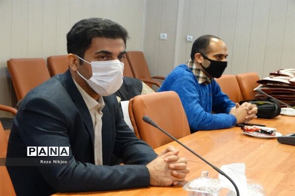 آیین تجلیل از منتخبین پژوهشگر و مولفان بهارستان یک