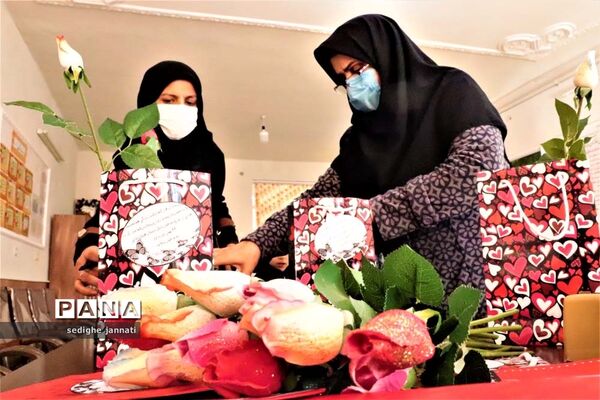 تجلیل جهادگران سنگر علم آموزی از مدافعان سلامت در آباده