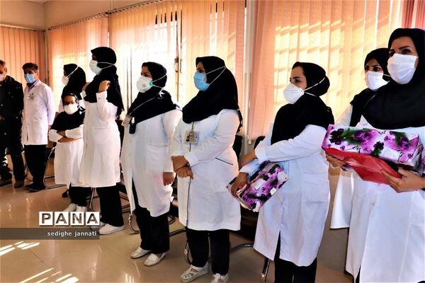 تجلیل جهادگران سنگر علم آموزی از مدافعان سلامت در آباده