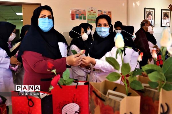 تجلیل جهادگران سنگر علم آموزی از مدافعان سلامت در آباده
