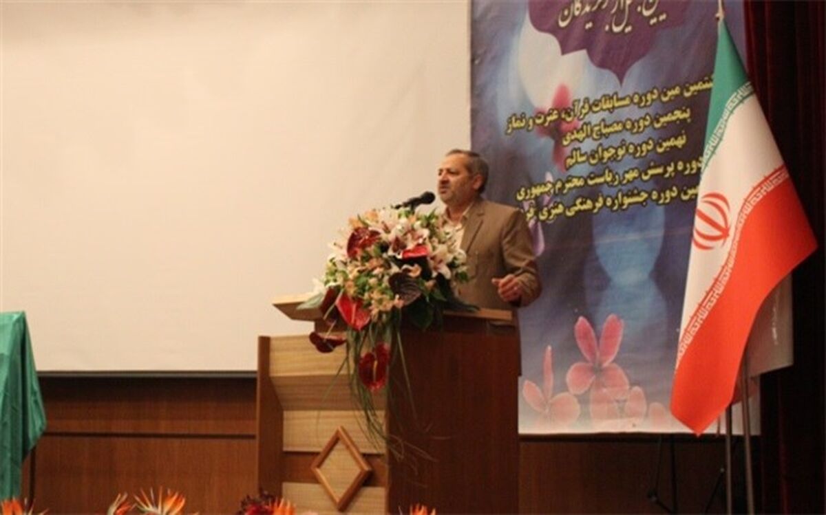 کاظمی: بهترین مسیر موفقیت شکوفایی استعدادهای واقعی و درونی دانش‌آموزان است
