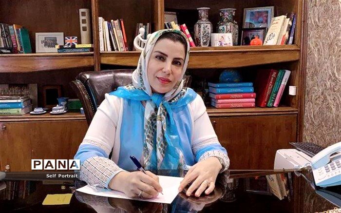 آذرتاش: شاد بودن باعث افزایش قدرت بهره‌وری مغز می‌شود