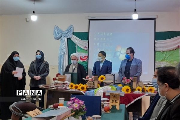 تجلیل از برترین‌های قرآن،عترت ونماز در قرچک