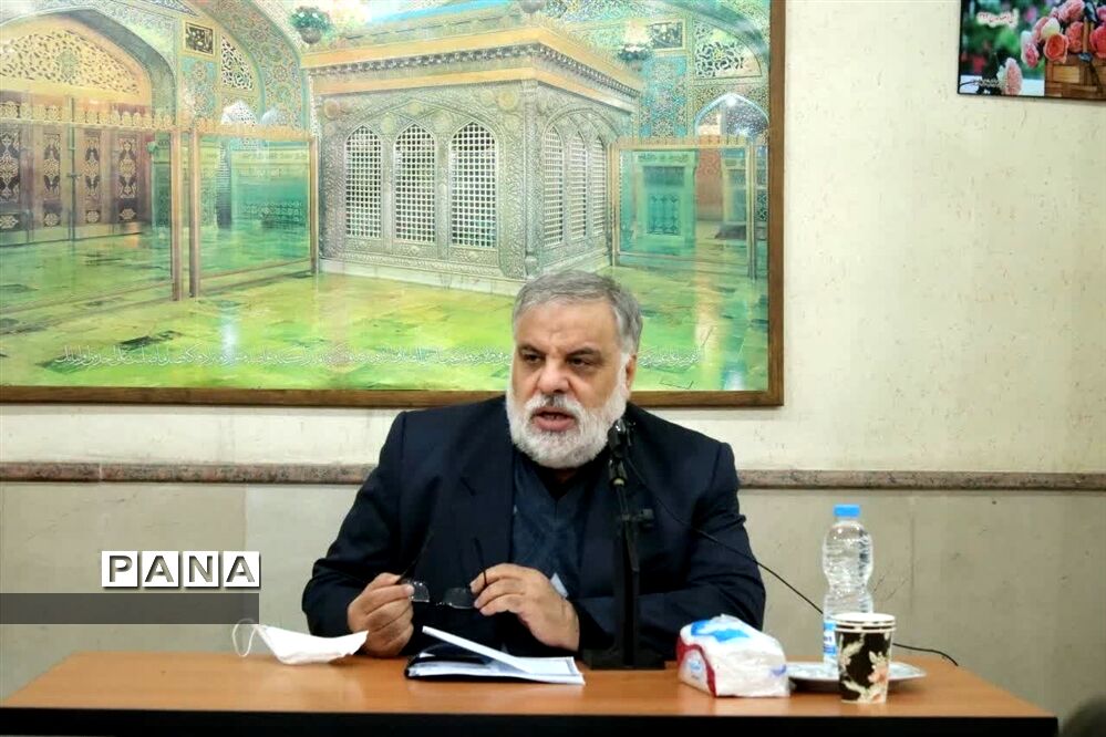 سی ودومین نشست فصلی  کارکنان بنیاد شهید و امور ایثارگران شهرستان ری