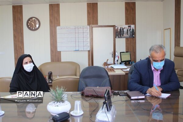 برگزاری کارگاه توانمندسازی کارکنان، والدین و دانش آموزان