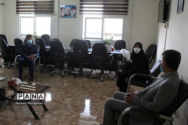 وبینار آموزشی تغذیه مناسب برای پیشگیری از چاقی و لاغری دانش‌آموزان استان بوشهر