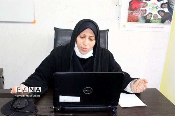 وبینار آموزشی تغذیه مناسب برای پیشگیری از چاقی و لاغری دانش‌آموزان استان بوشهر