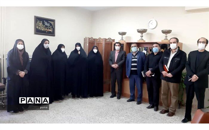 بازدید معاون پرورشی و فرهنگی شهر تهران از فعالیت‌های پرورشی منطقه 10