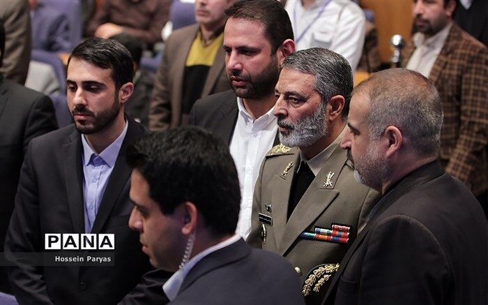 ترفندهای دشمن تاثیری بر ملت بزرگ ایران ندارد