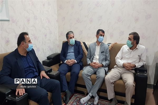 دیدار مدیر آموزش و پرورش ناحیه ۳ با ایثارگر و جانباز دفاع مقدس