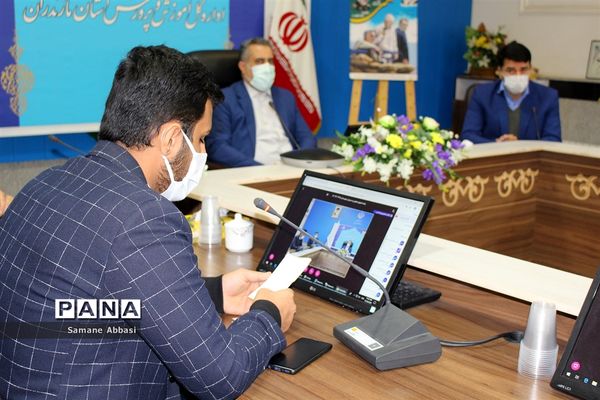 آیین تحلیف اعضای هیات رئیسه مجلس دانش‌آموزی مازندران