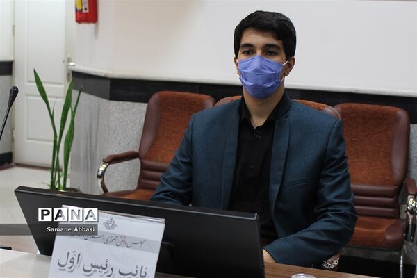 آیین تحلیف اعضای هیات رئیسه مجلس دانش‌آموزی مازندران