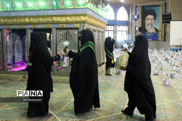 توزیع بسته‌های معیشتی در قائم‌شهر