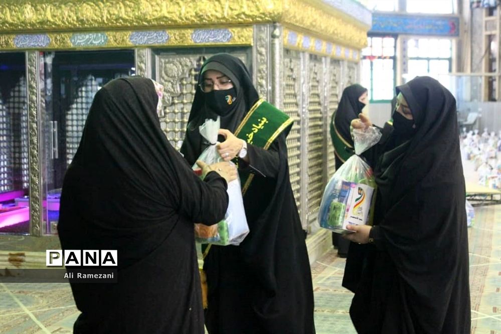 توزیع بسته‌های معیشتی در قائم‌شهر