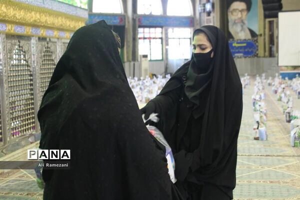 توزیع بسته‌های معیشتی در قائم‌شهر