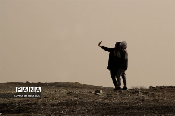 اینجا برای نفس کشیدن هوا کم است