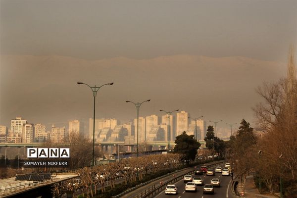 اینجا برای نفس کشیدن هوا کم است