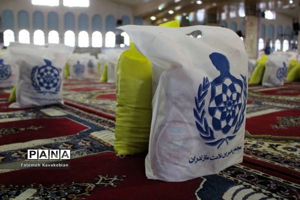 تهیه و توزیع ۲۰۰۰ بسته‌ معیشتی در سالگرد شهید سلیمانی