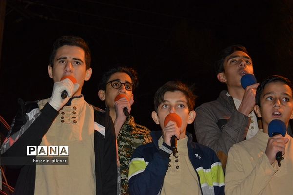 حرکت کاروان خودرویی در خیابان های بیرجند