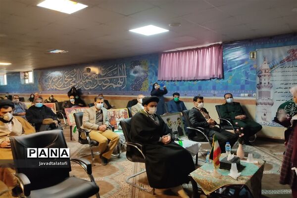 مراسم یادواره شهدا در آموزشگاه 18 دی ناحیه دو شهر ری