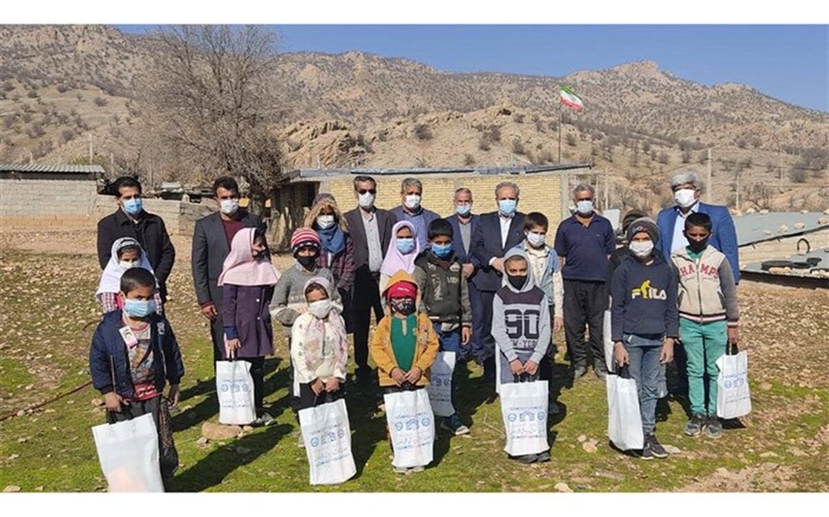 مدرسه‌سازی دانش‌آموز مدرسه عشایری فارس