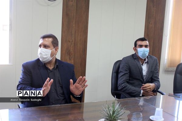 تجلیل از داوران سی و هشتمین دوره مسابقات فرهنگی هنری آموزش و پرورش استان بوشهر