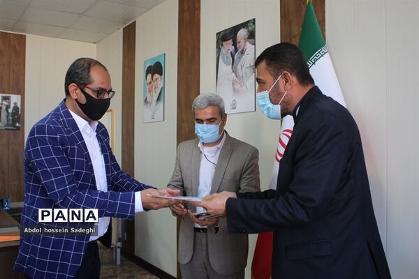 تجلیل از داوران سی و هشتمین دوره مسابقات فرهنگی هنری آموزش و پرورش استان بوشهر