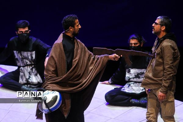 مستند نمایش «سرباز»