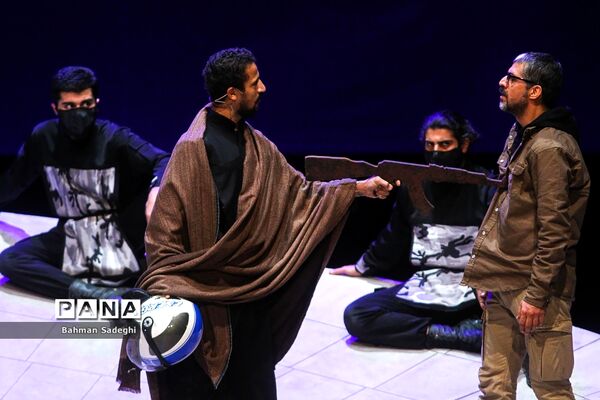 مستند نمایش «سرباز»