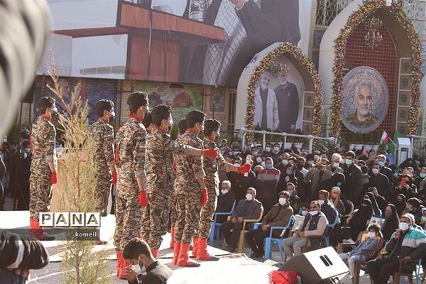مراسم سالگرد سردار سلیمانی در گلزار شهدای کرمان