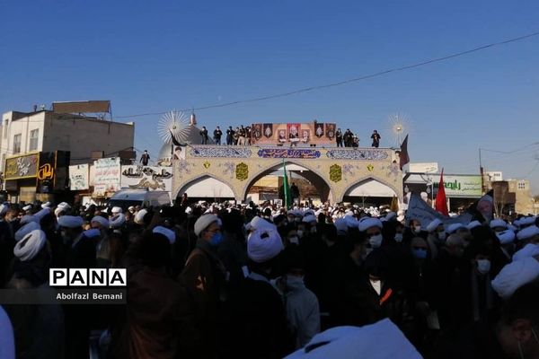 تشییع پیکر آیت الله مصباح یزدی درحرم حضرت معصومه(س)