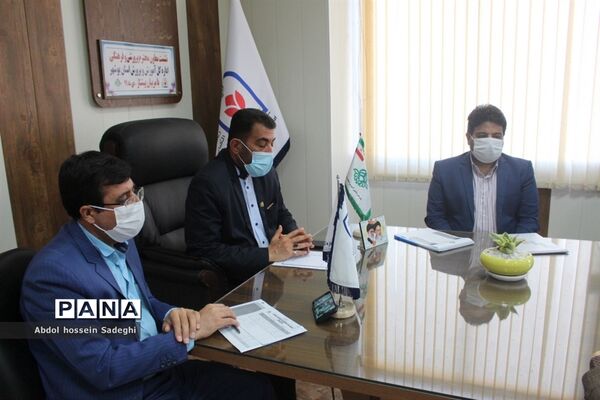 نشست معاون پرورشی و فرهنگی اداره‌کل آموزش و پرورش استان بوشهر با مربیان پیشتاز