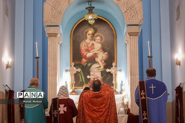 مراسم میلاد حضرت مسیح (ع)  در کلیسای گریگور لوساووریچ مقدس