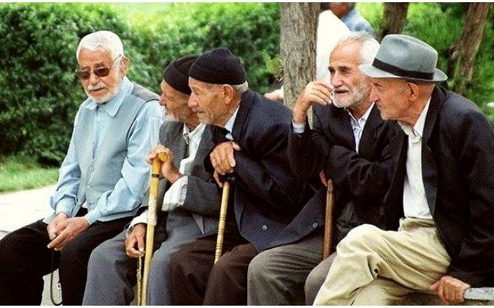 قادری: طرح«بازنشستگی پیش از موعد» با اصل 75 قانون اساسی مغایرت دارد