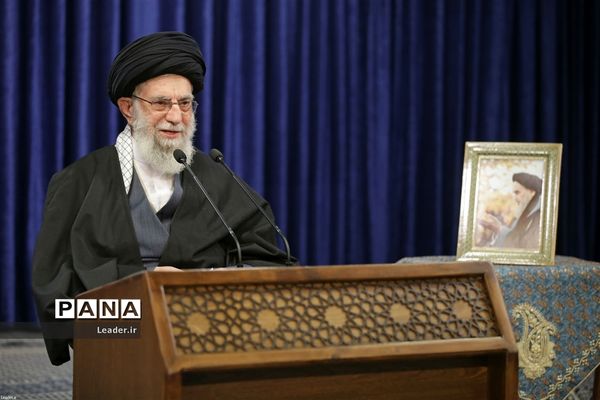 سخنرانی تلویزیونی رهبر انقلاب در سالروز قیام ۱۹ دی ۱۳۵۶ مردم قم