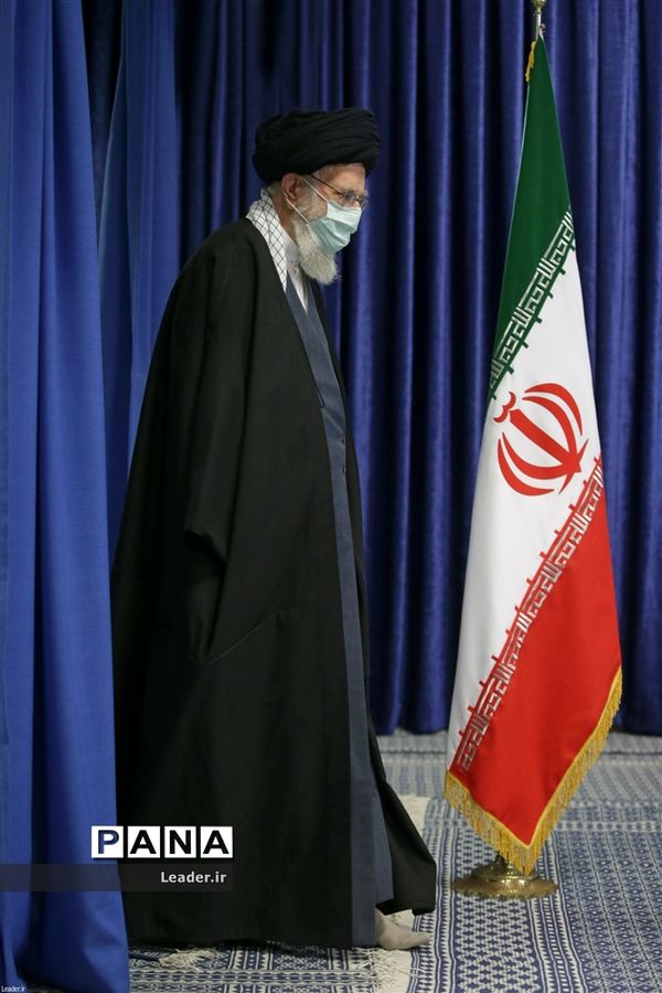 سخنرانی تلویزیونی رهبر انقلاب در سالروز قیام ۱۹ دی ۱۳۵۶ مردم قم