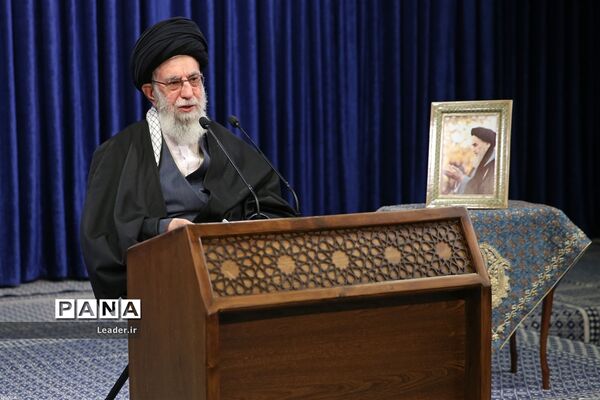 سخنرانی تلویزیونی رهبر انقلاب در سالروز قیام ۱۹ دی ۱۳۵۶ مردم قم