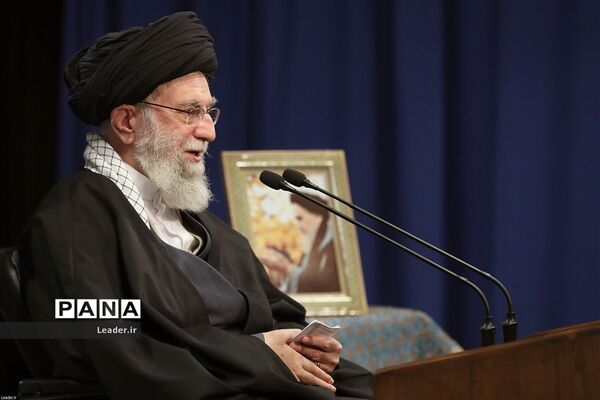 سخنرانی تلویزیونی رهبر انقلاب در سالروز قیام ۱۹ دی ۱۳۵۶ مردم قم