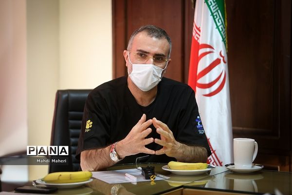 نشست رسانه‌ای جراحی پلنگ مصدوم هرمزگانی