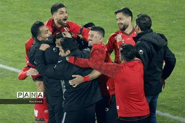 دیدار تیم‌های استقلال و پرسپولیس