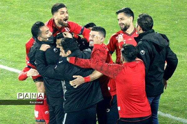دیدار تیم‌های استقلال و پرسپولیس