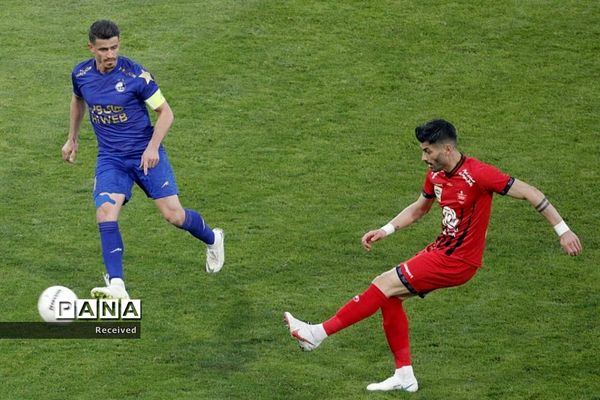 دیدار تیم‌های استقلال و پرسپولیس