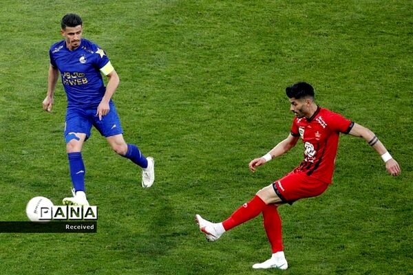 دیدار تیم‌های استقلال و پرسپولیس