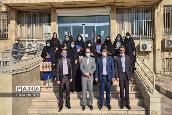 تجلیل از رابطین پژوهش مدارس ناحیه یک بهارستان