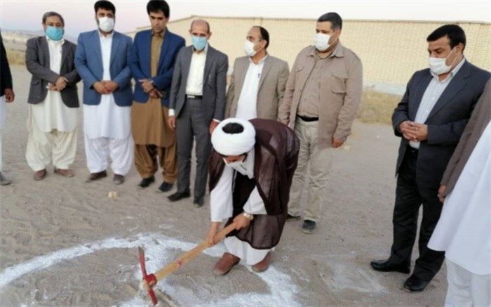 3 طرح آموزشی خیریه در دلگان گلنگ زنی شد