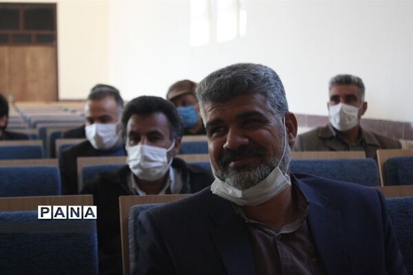 نشست اعضای کانون یاریگران زندگی ابرکوه