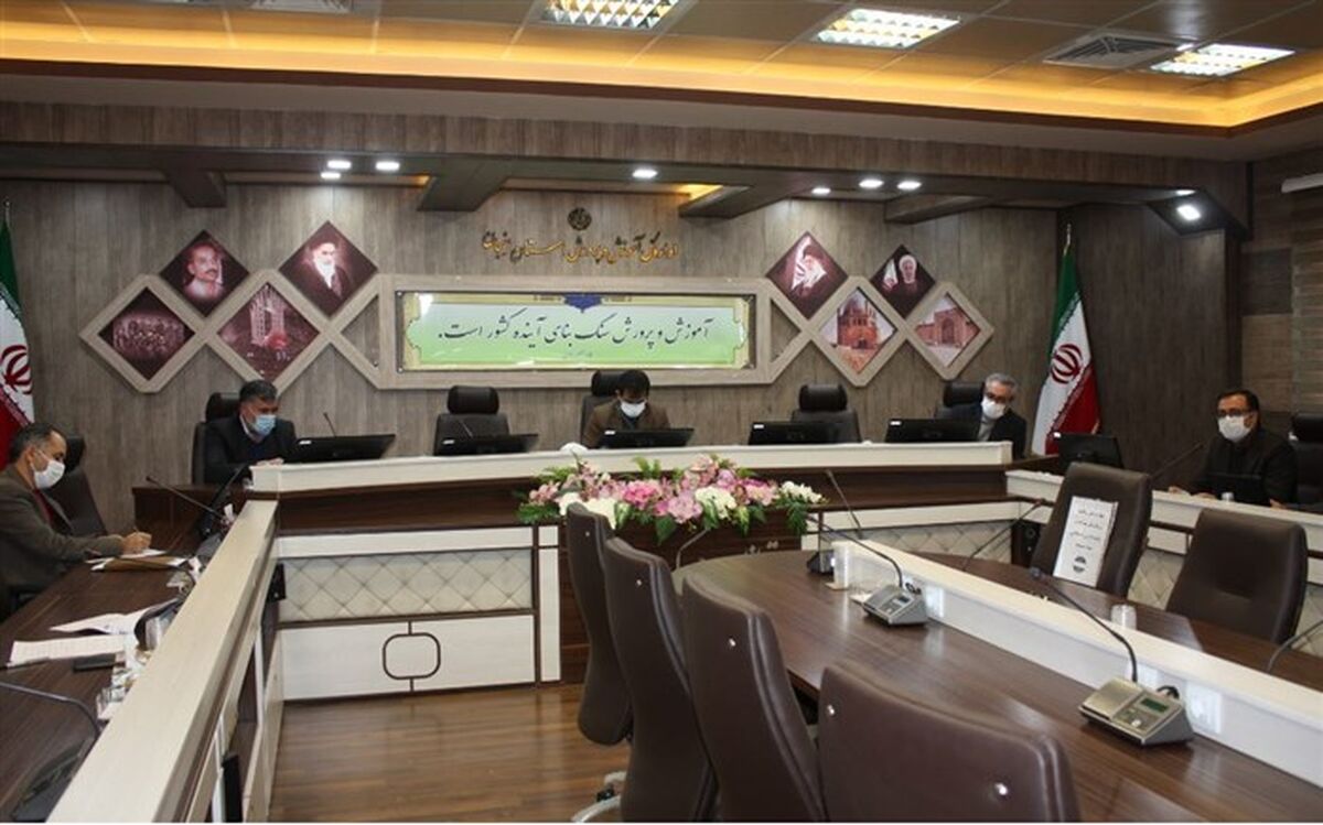 جلسه هم اندیشی، طرح نهضت ملی مشارکت تهیه تبلت و تجهیزات هوشمند دانش آموزی برگزار شد