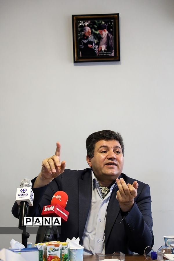 نشست خبری بررسی نوسانات نرخ ارز